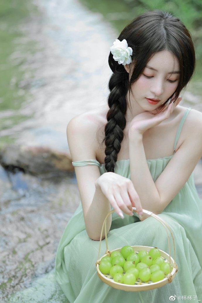 跨过鸭绿江 封面